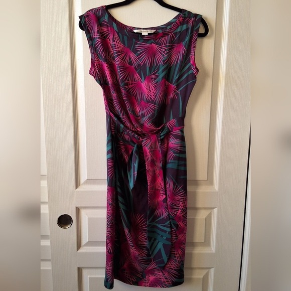 Diane Von Furstenberg Dresses & Skirts - Diane‎ vonFurstenberg Size 6 Neon Vibrant Palm Leaf Elegant Cocktail 100% Silk